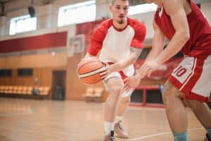 Read more about the article Basketball defensive stance?