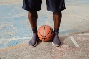 Read more about the article How should basketball shorts fit?