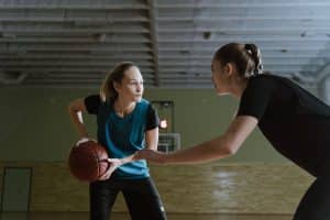 Read more about the article Physical benefits of playing basketball?