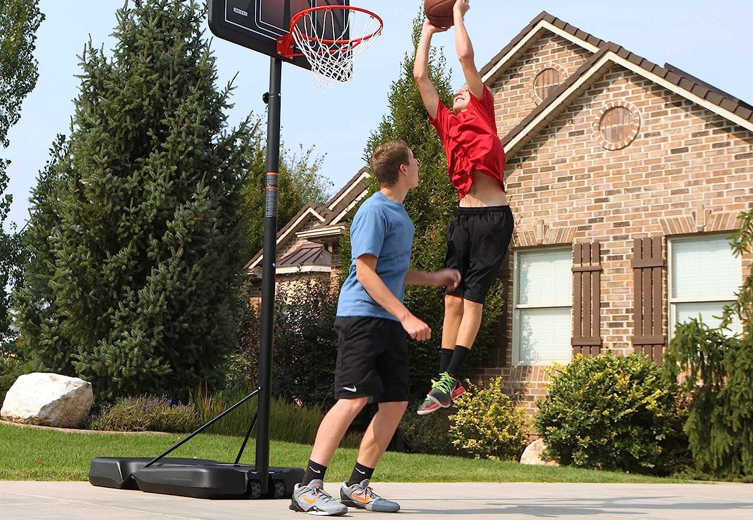 Read more about the article Best Basketball Hoop For Driveway